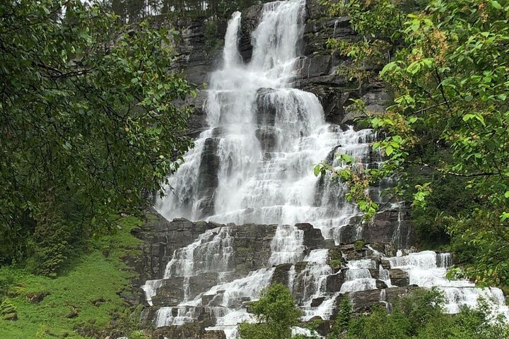 Flam Railway, Nærøyfjorden Cruise and Stegastein Viewpoint