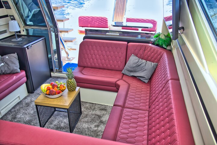 Boat discovery: private one-day Korčula adventure