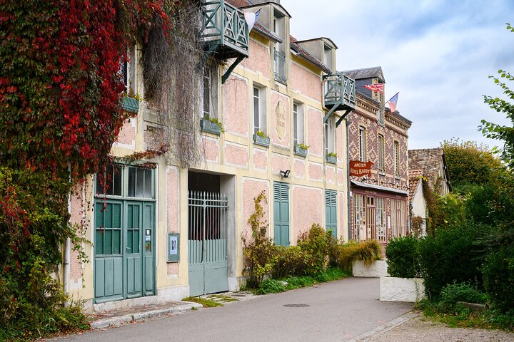 Monet’s House & Gardens Giverny Small Group Tour from Paris