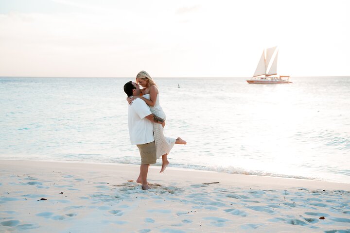 Private Vacation Photoshoot with Photographer Georgetown Bahamas