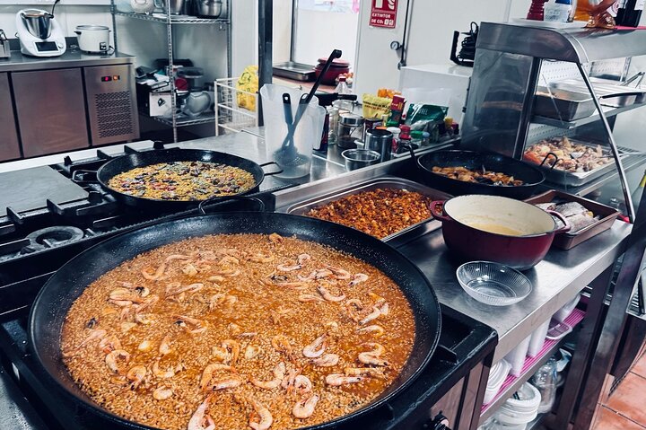 Paella & Sangria Class with Tapas and Market Visit
