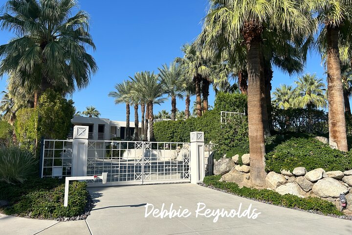 Explore Palm Springs Celebrity Homes in Style
