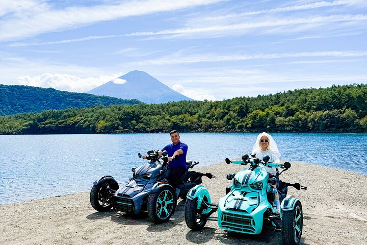 Mt. Fuji Scenic Trike Ride in Lake Kawaguchiko