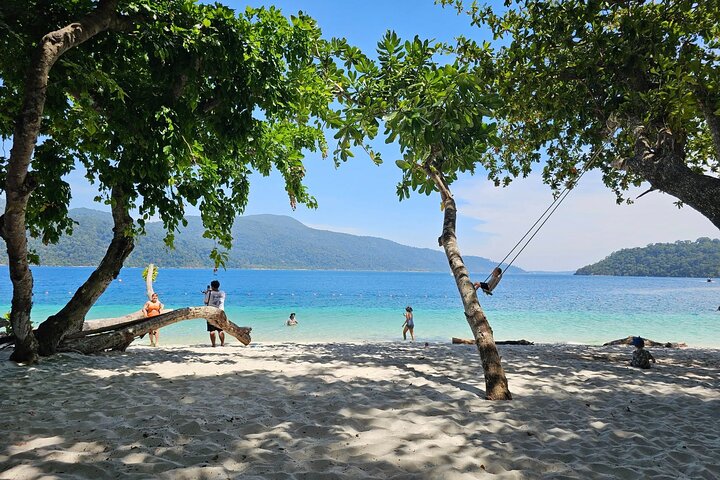 Koh Lipe 4 Islands Snorkeling and Sunset by Longtail Boat