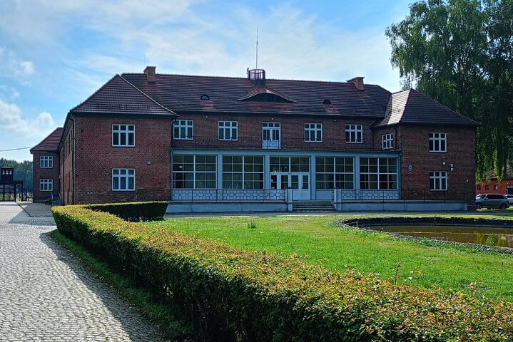 Stutthof Concentration Camp English Tour with Gdansk Hotel pickup