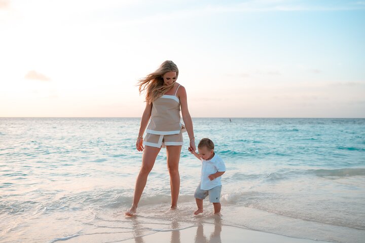 Private Vacation Photoshoot with Photographer Georgetown Bahamas