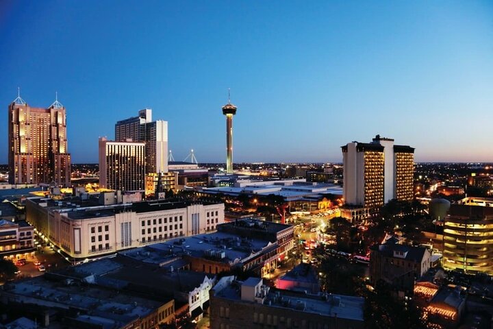 San Antonio Premium Night Driving Tour with Riverwalk Boat Cruise