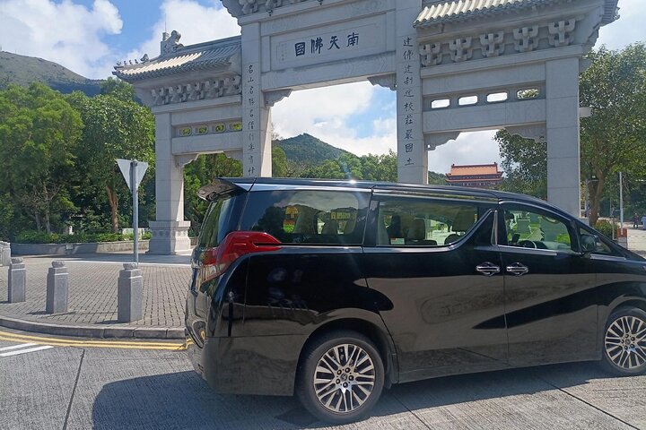 Lantau Island: Big Buddha, Crystal Cabin Cable Car & Tai O Pickup