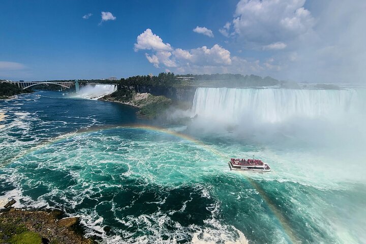 Niagara Falls 1 Day Tour from NYC with Maid of the Mist Boat Ride