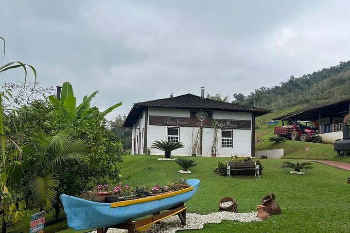 Jipe Tour in Paraty: Waterfalls and Cachaça in Engenho D’Ouro