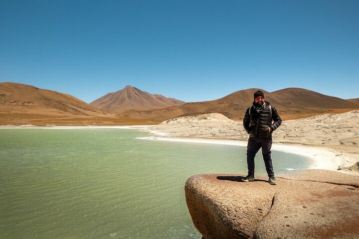 Full Day Tour to Piedras Rojas, Altiplanic Lagoons and Chaxa