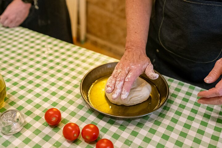 Bari Cooking Class : Traditional Focaccia & Orecchiette