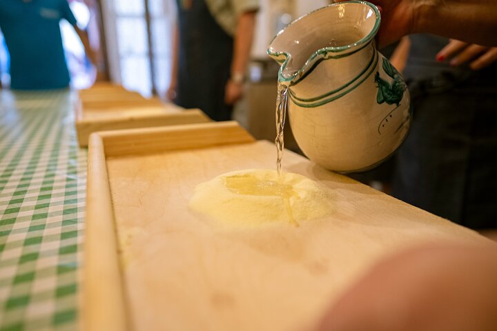 Bari Cooking Class : Traditional Focaccia & Orecchiette