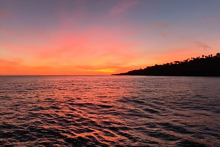 Cascais to Lisbon Sunset Cruise With Open Bar