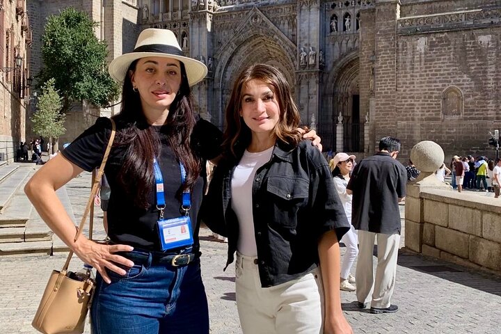 Private tour in Toledo with train station pick-up and panoramic taxi tour