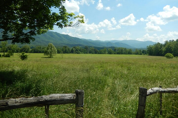 Great Smoky Mountains Self-Guided Scenic Drive and Audio Tour