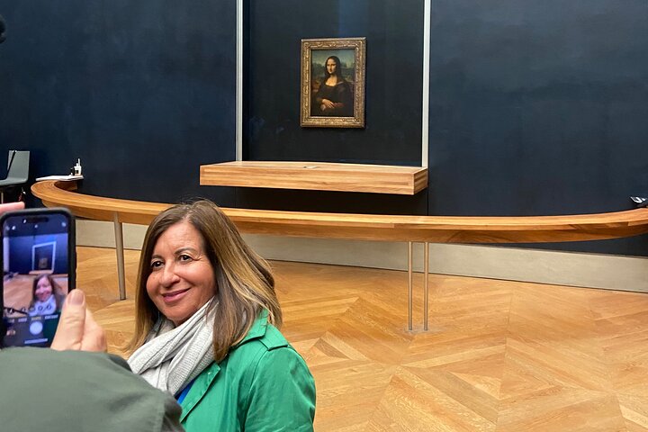 Louvre Highlights & Mona Lisa Guided Tour with Reserved Access