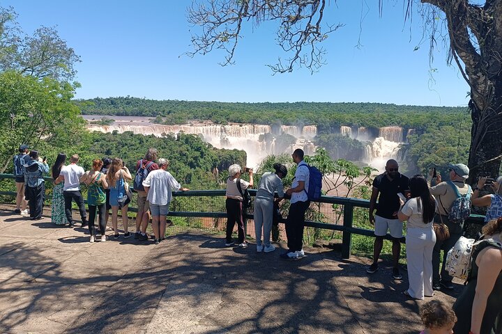 PRIVATE - iguazu falls in 1 day Brazil + Argentina + boat option