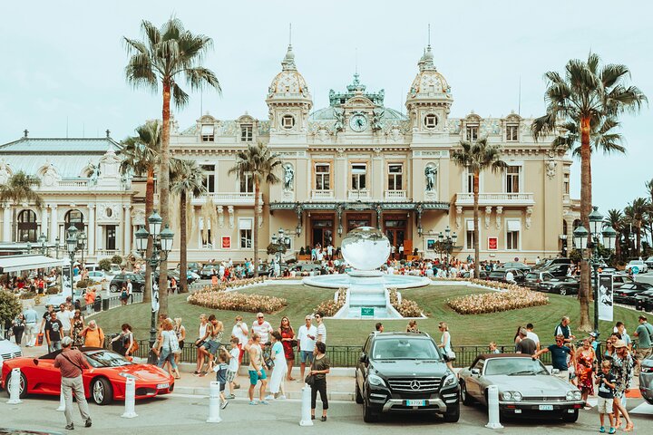 Monaco Like a Local: Private VIP Walking Tour F1, Casino & Palace