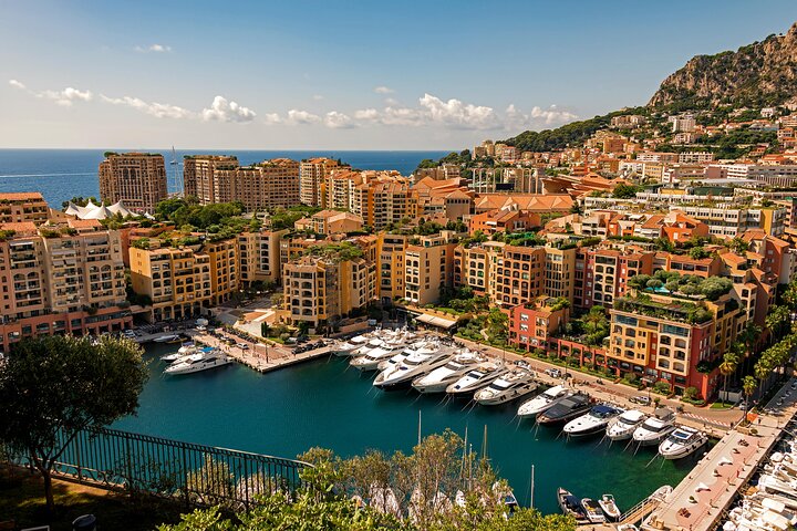 Monaco Like a Local: Private VIP Walking Tour F1, Casino & Palace