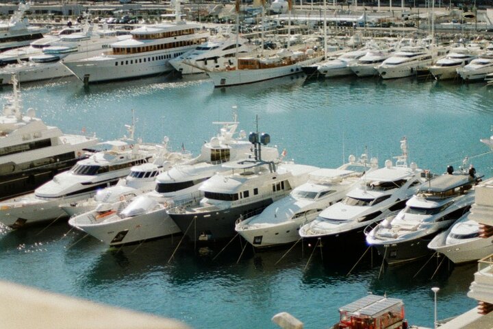 Monaco Like a Local: Private VIP Walking Tour F1, Casino & Palace