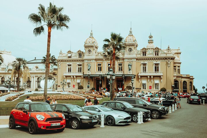 Monaco Like a Local: Private VIP Walking Tour F1, Casino & Palace