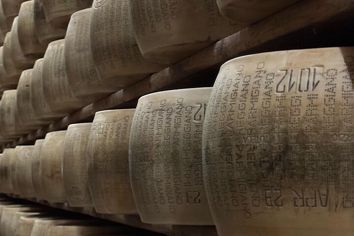 Parmesan Cheese Tour and Tasting in Modena