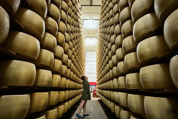 Parmesan Cheese Tour and Tasting in Modena