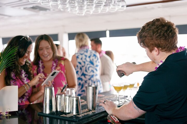 3 Hour Sunset Dinner Cruise by Solaris Yacht in Miramar Beach