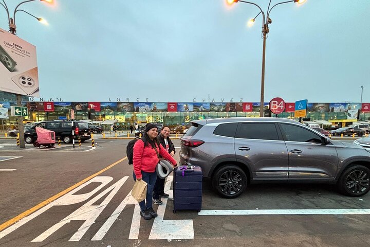 Premium Private Transfer Lima Airport (LIM) Meet & Greet 24/7