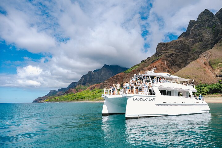 Kauai: Luxury Na Pali Snorkel Experience aboard Lady Kailani