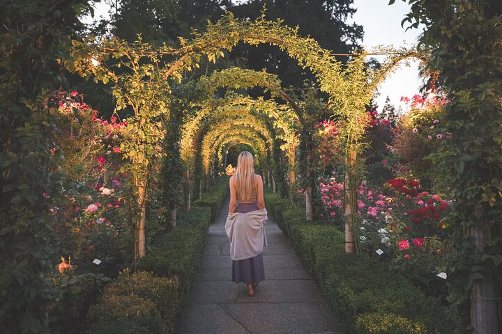 The Butchart Gardens Express Shuttle from Downtown Victoria