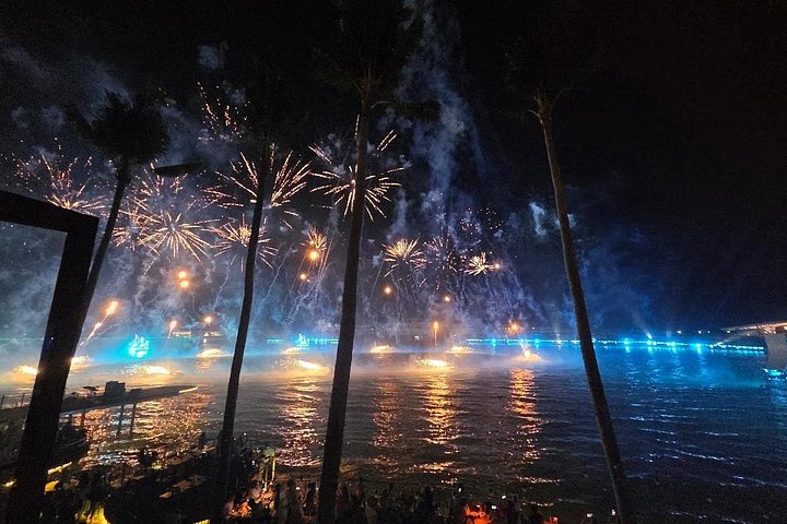 Phu Quoc: Kiss of the sea, Dinner with Symphony of the Sea