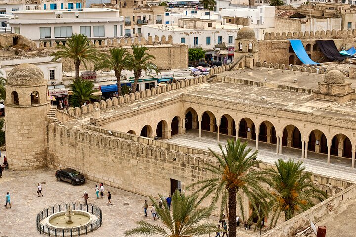 Ultimate Fun Tour : El Jem, Kairouan, Monastir (Pick Up Included)