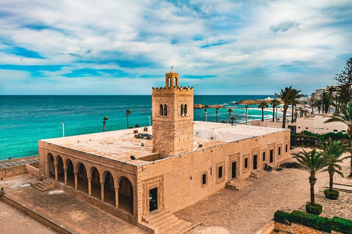 Ultimate Fun Tour : El Jem, Kairouan, Monastir (Pick Up Included)