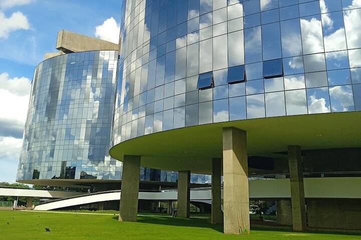 Brasilia in 2 Hours – City Tour for Passengers in Connexão