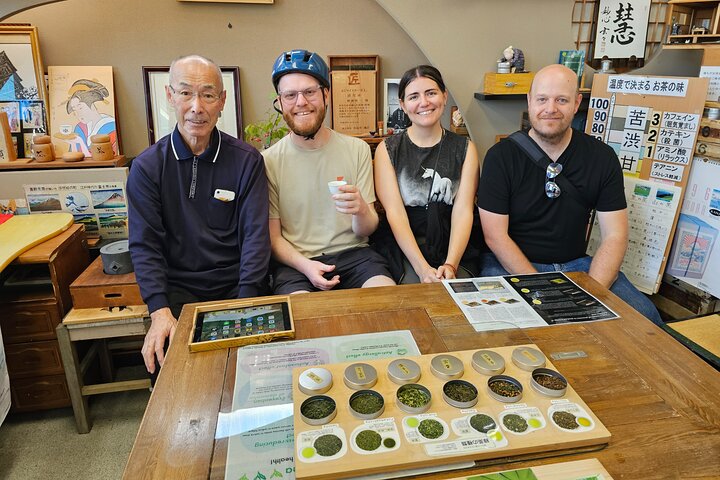 Mt. Fuji Private Guided E-Bike Tour : Fuji City