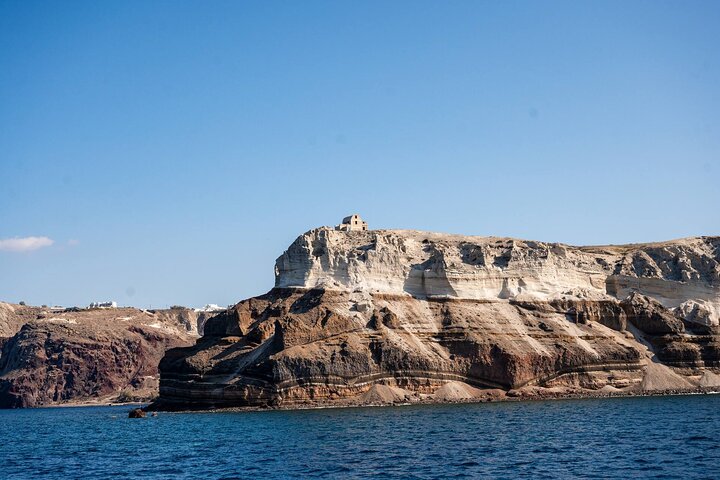 Santorini Classic Catamaran Cruise with BBQ, Drinks and Transfers