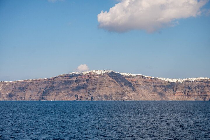 Santorini Classic Catamaran Cruise with BBQ, Drinks and Transfers