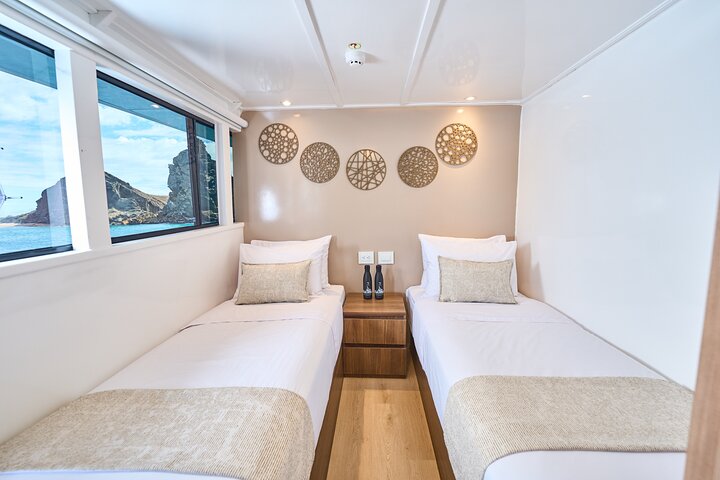 5-Day Galapagos Cruise: Itinerary B (East) aboard Monserrat Yacht
