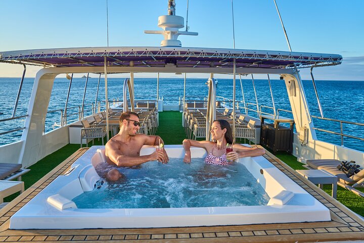 5-Day Galapagos Cruise: Itinerary B (East) aboard Monserrat Yacht