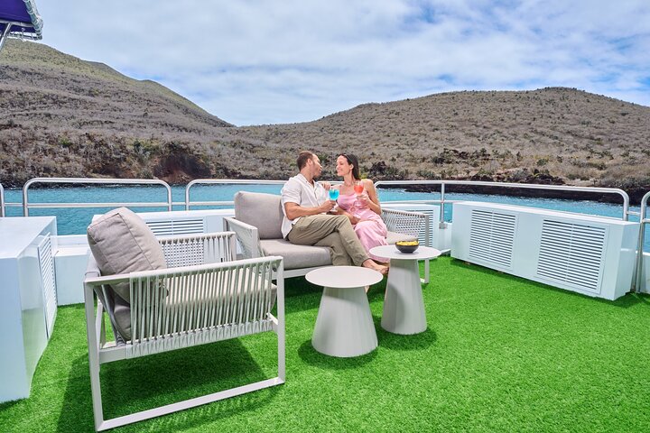 5-Day Galapagos Cruise: Itinerary B (East) aboard Monserrat Yacht