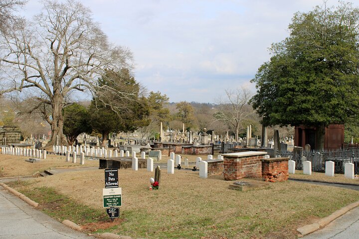 The Greenville Ghost Hunt 2 Hour Walking Tour