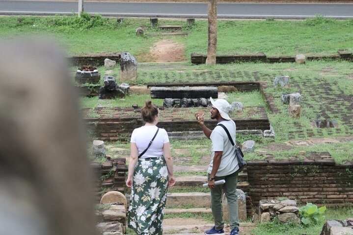 Anuradhapura Sacred City: Private Half a Day Guided Heritage Tour