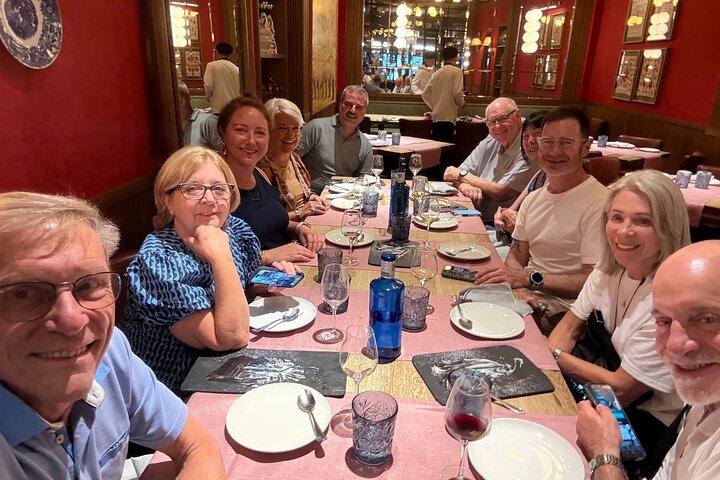 Madrid Tapas & Wine Tasting Food Tour – Small Group Local Bars