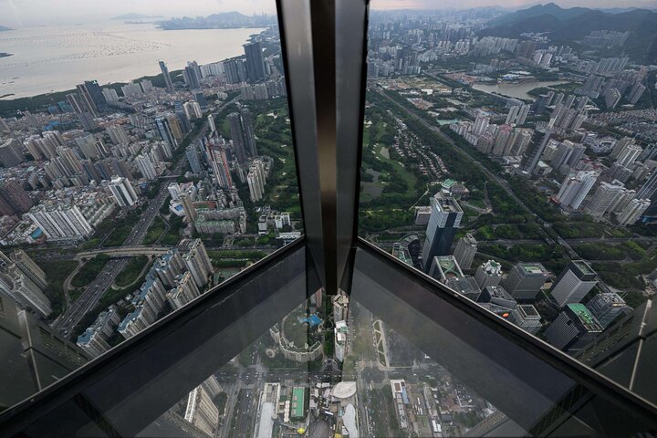 Private Shenzhen Day Trip from Guangzhou by Train or Private Car