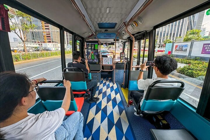 Private Shenzhen Day Trip from Guangzhou by Train or Private Car