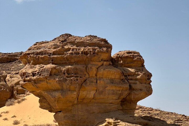 AlUla wonders: Hegra , Elephant rock , Old town , harrat
