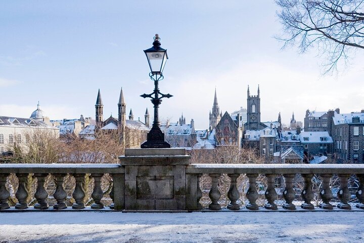 Explore Aberdeen City with private transport