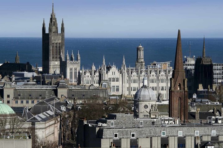 Explore Aberdeen City with private transport